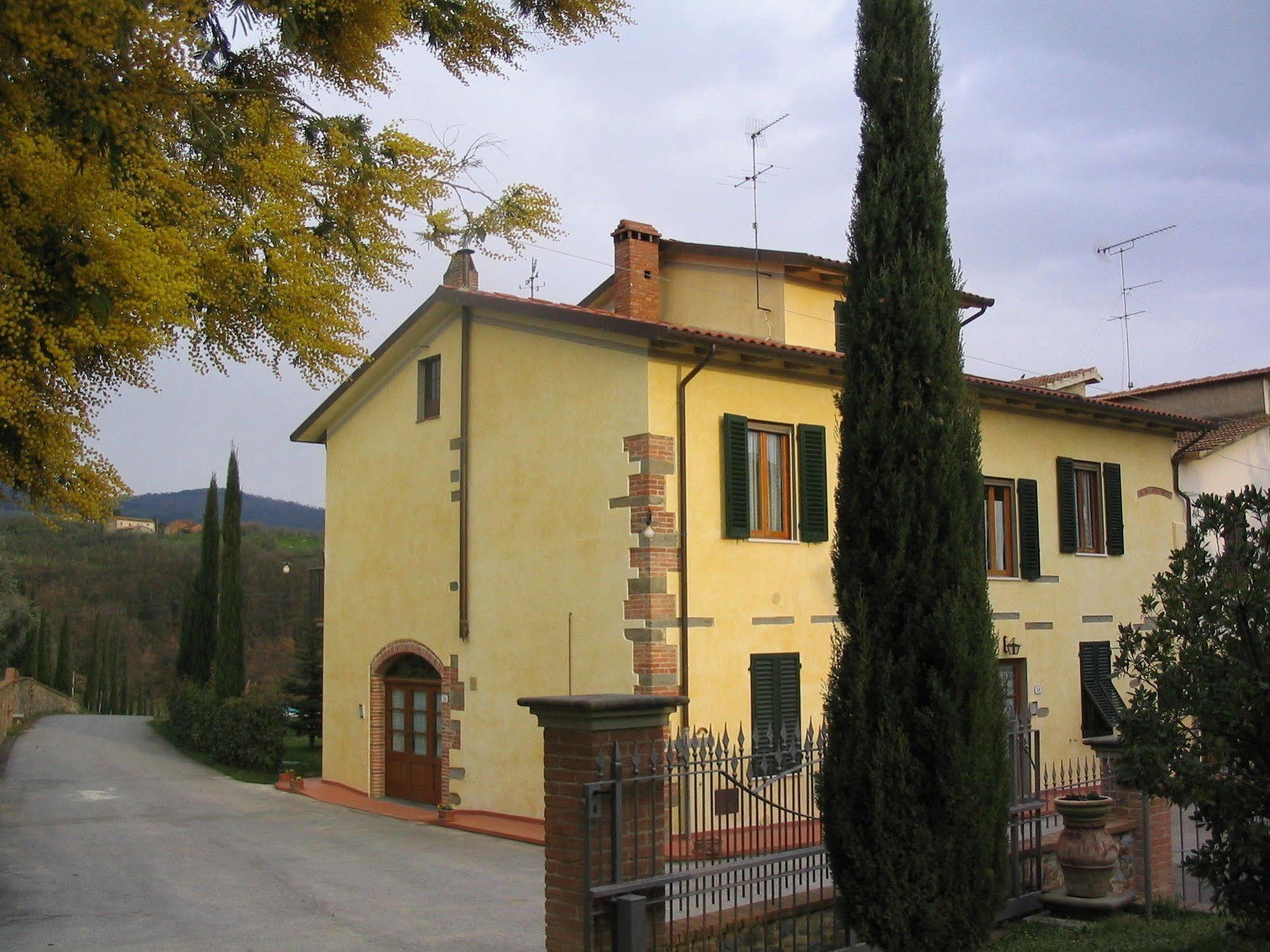 Il Piastrino Otel Vinci Dış mekan fotoğraf